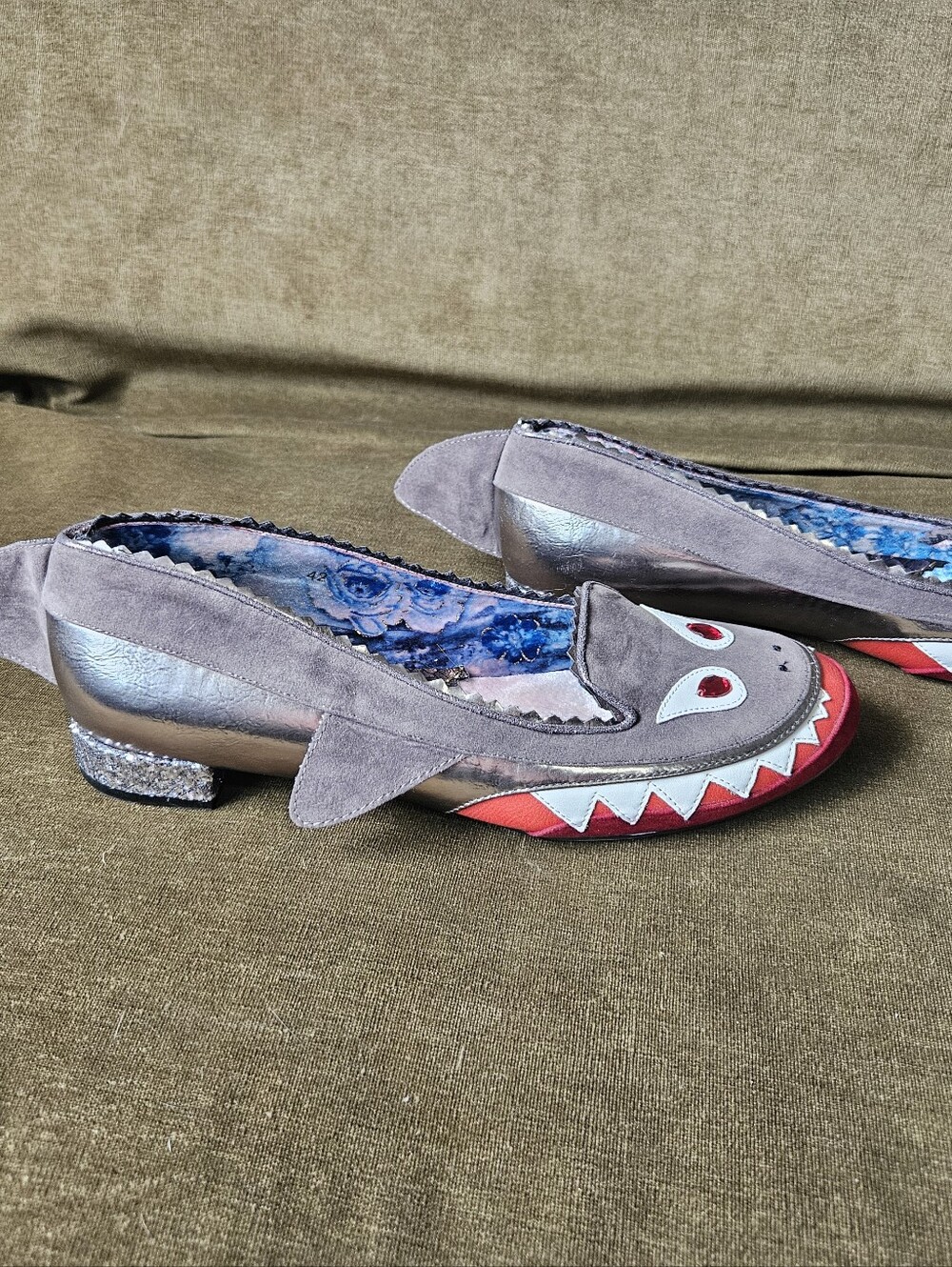 Irregular Choice Mr Shark-o Shark Flats Sharko Glitter Slip On Size 42 US 11 - Picture 3 of 8